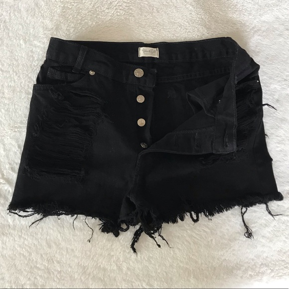 Brandy Melville super cute Shorts... - Picture 4 of 7